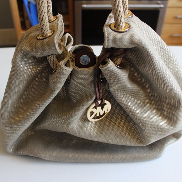 Michael Kors Handbags - Michael Kors Designer Marina Shoulder Tote Handbag Purse W/MK Gold Logo Charm